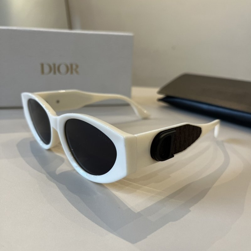 Dior Oval Frame Sunglasses - White/Black view