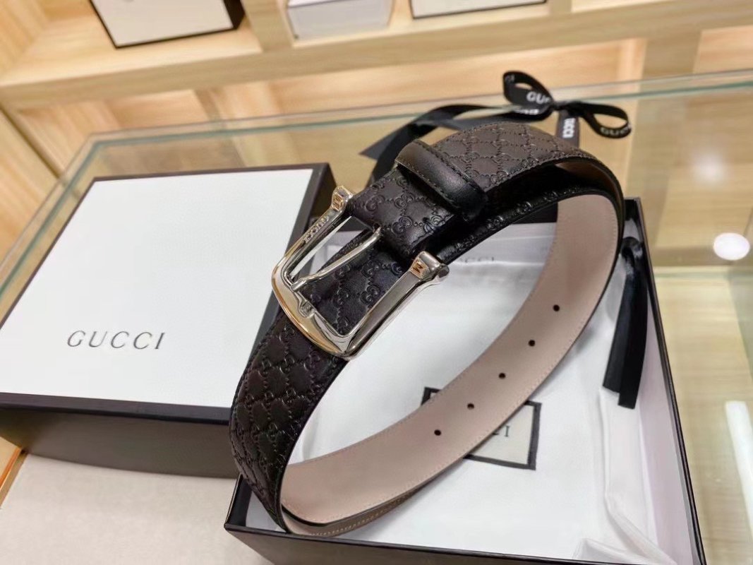Gucci GG Monogram Black Leather Belt with Metal Buckle