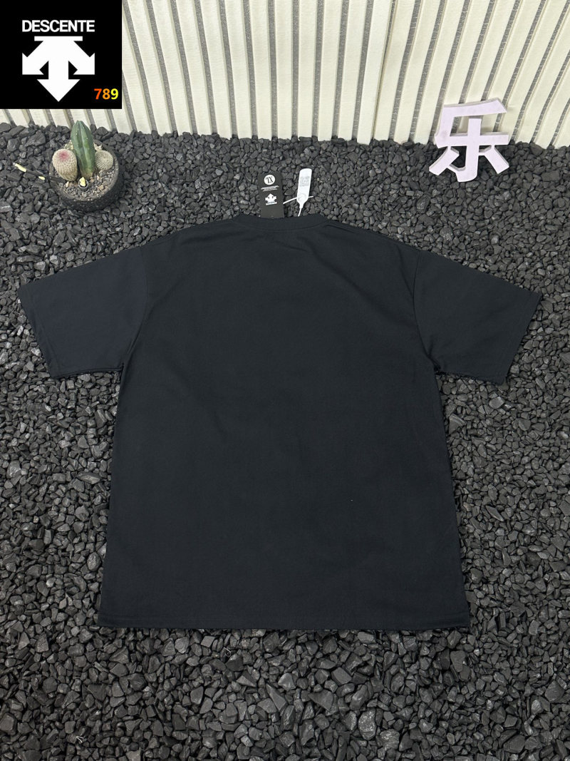 Descente Classic Logo T-Shirt White view