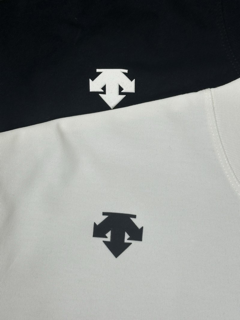 Descente Classic Logo T-Shirt White view