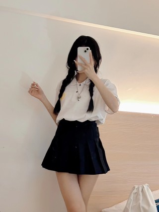 White Oversized Short-Sleeve T-Shirt with Small Logo view 4