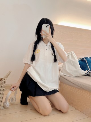 White Oversized Short-Sleeve T-Shirt with Small Logo view 6