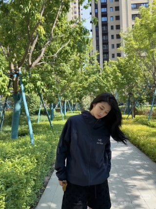 Arc'teryx Navy Windbreaker Jacket view 3