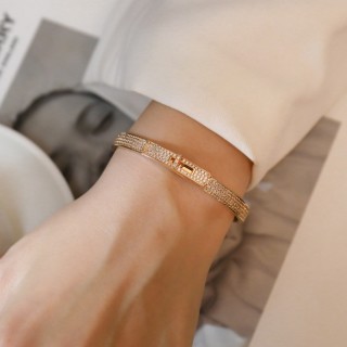 Gucci GG Marmont Gold-Tone Textured Bangle Bracelet