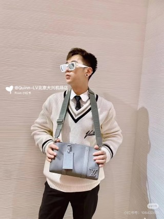 Louis Vuitton Epi Leather Wallet Grey view 2