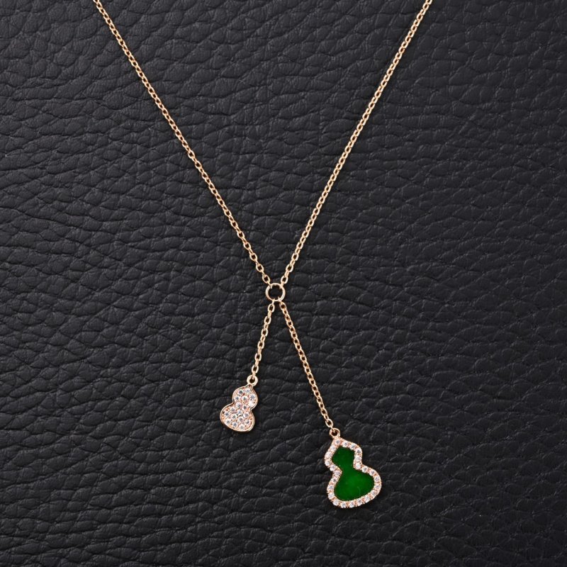 Qeelin Green Chalcedony Gourd Tassel Necklace view