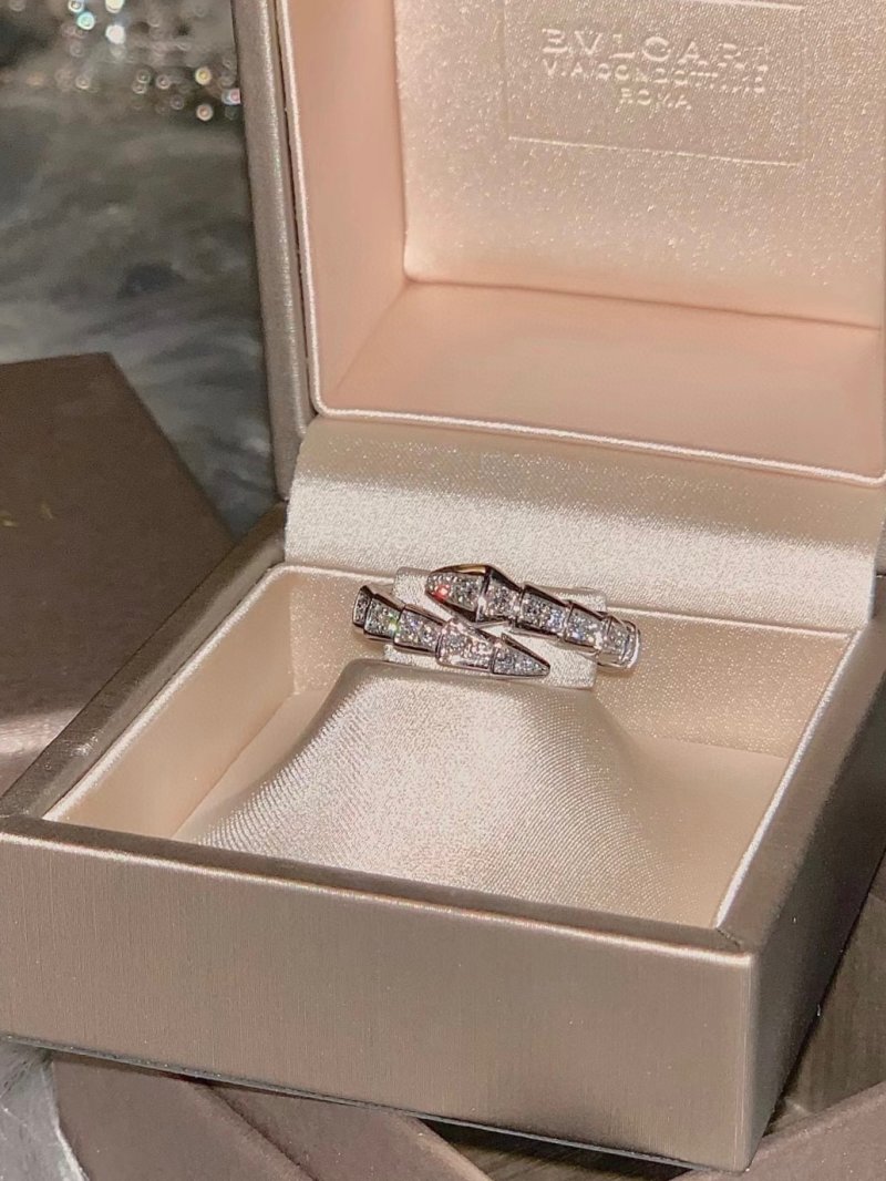 Bvlgari Serpenti Diamond Ring Silver