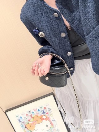 Chanel Black Quilted Vanity Case Chain Crossbody Bag view 8