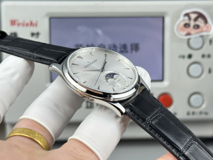 Jaeger-LeCoultre Master Moon Phase Silver Dial Men's Watch view 6