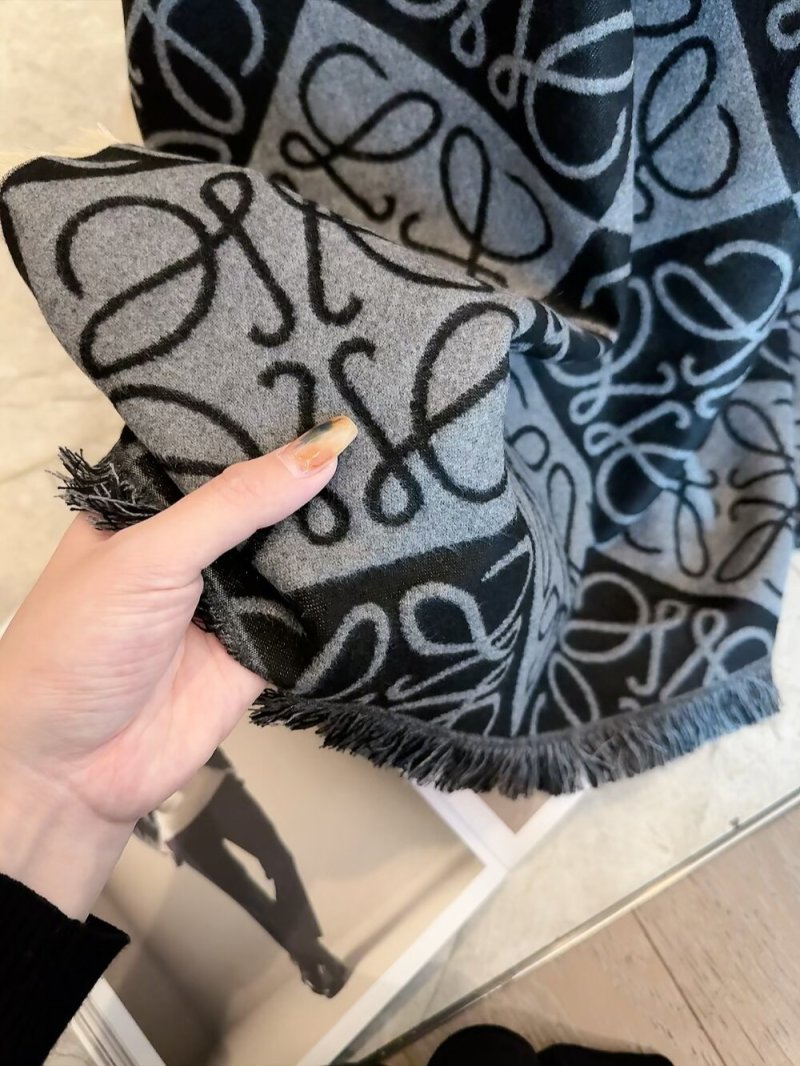 Loewe Anagram Reversible Cashmere Scarf Beige/Cream view