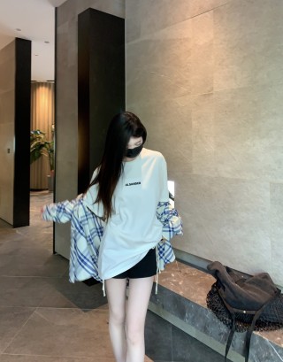 White Heart Logo Short Sleeve T-Shirt view 3