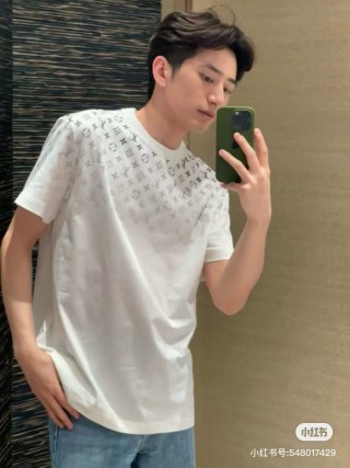 Louis Vuitton Monogram White Short Sleeve T-Shirt view 4