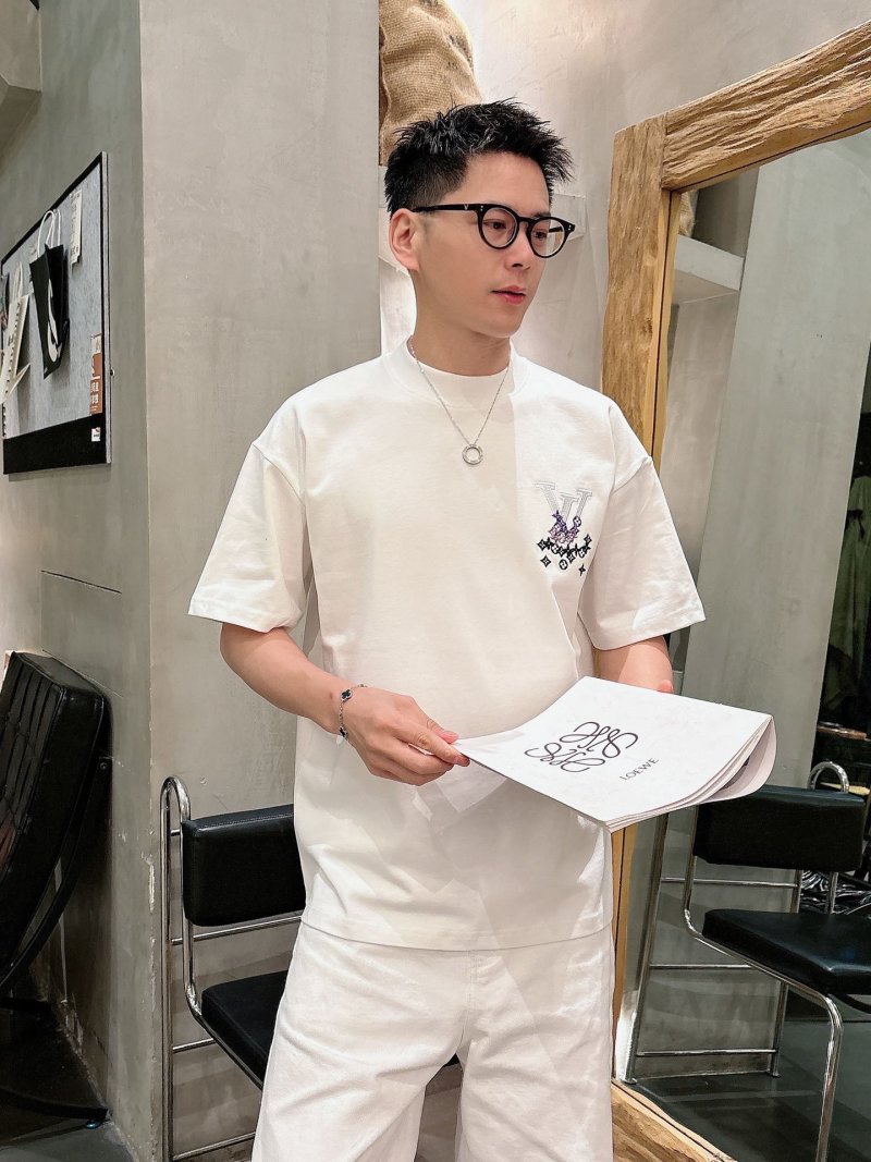 Louis Vuitton Monogram Diamond Print White T-Shirt view