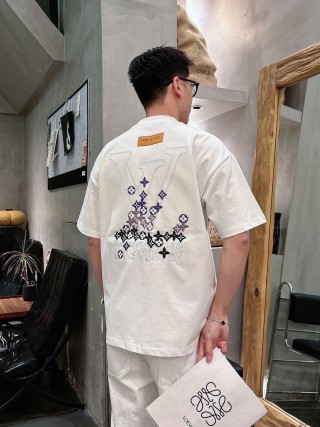 Louis Vuitton Monogram Diamond Print White T-Shirt view 3