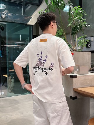 Louis Vuitton Monogram Diamond Print White T-Shirt view 4