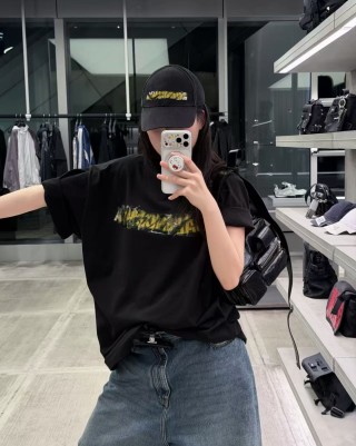 Black Gold Foil Graphic Short Sleeve T-Shirt