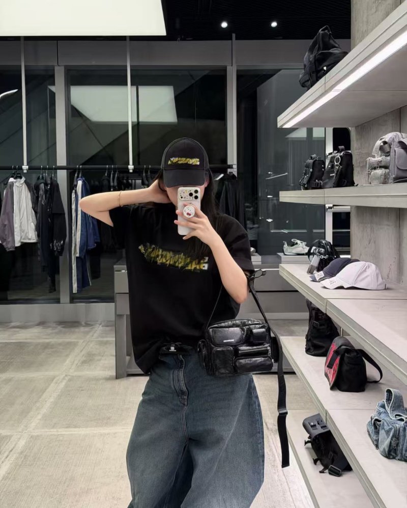 Black Gold Foil Graphic Short Sleeve T-Shirt view