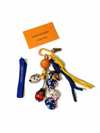 Louis Vuitton Monogram World Tour Charm Keychain - Multi view 2