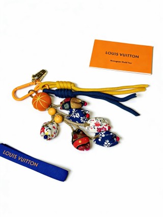 Louis Vuitton Monogram World Tour Charm Keychain - Multi view 6