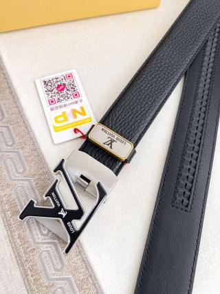 Louis Vuitton LV Initials Black Leather Automatic Belt view 7