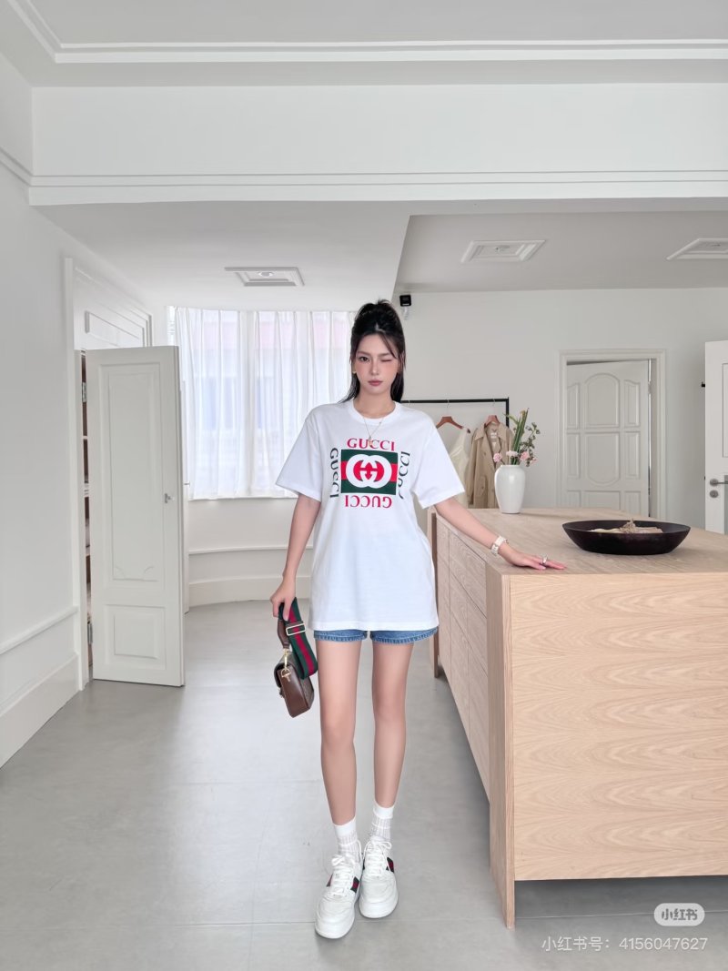 Gucci Logo Print White T-Shirt view