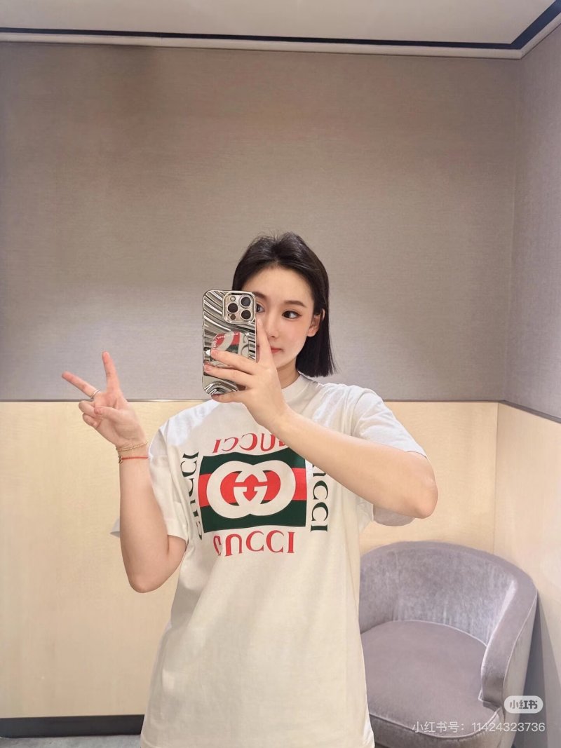Gucci Logo Print White T-Shirt view