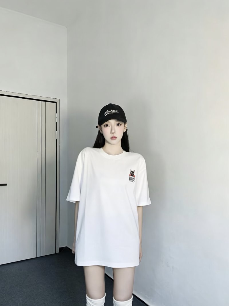 White Cat Graphic Short Sleeve T-Shirt view
