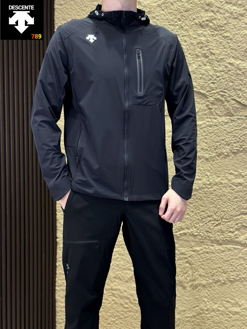 Descente Black Hooded Ice Silk Speed-Dry Outdoor Jacket