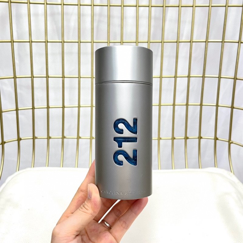 Carolina Herrera 212 Men Eau de Toilette 100ml view