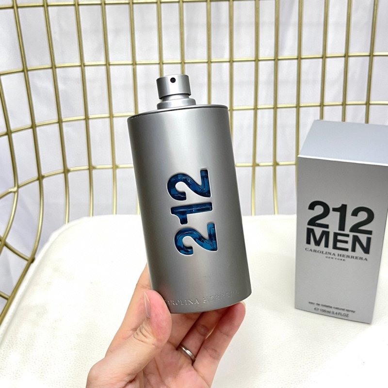 Carolina Herrera 212 Men Eau de Toilette 100ml view