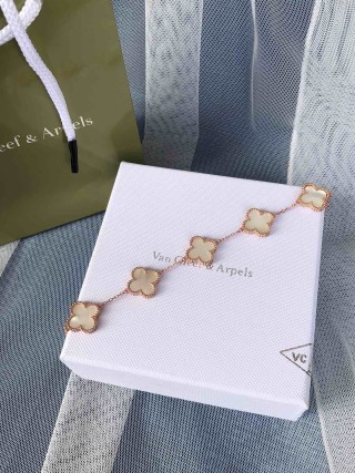 Van Cleef & Arpels Four-Leaf Clover Rose Gold Bracelet view 4