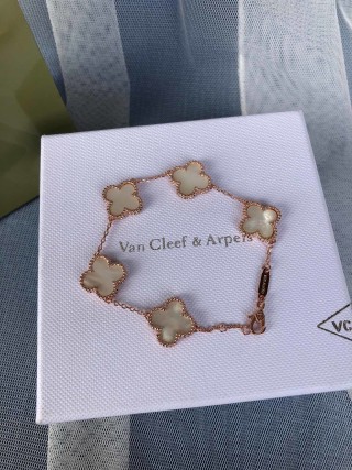 Van Cleef & Arpels Four-Leaf Clover Rose Gold Bracelet view 7