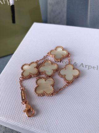 Van Cleef & Arpels Four-Leaf Clover Rose Gold Bracelet view 9