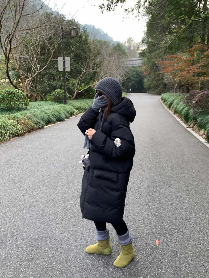 Black Puffy Down Jacket Oversized Fit view