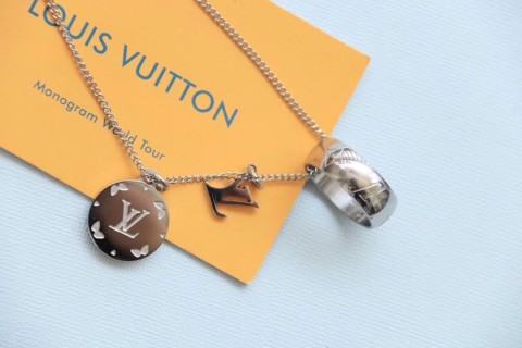 Louis Vuitton LV Charm Necklace with Detachable Ring Set view 5