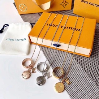 Louis Vuitton LV Charm Necklace with Detachable Ring Set view 7