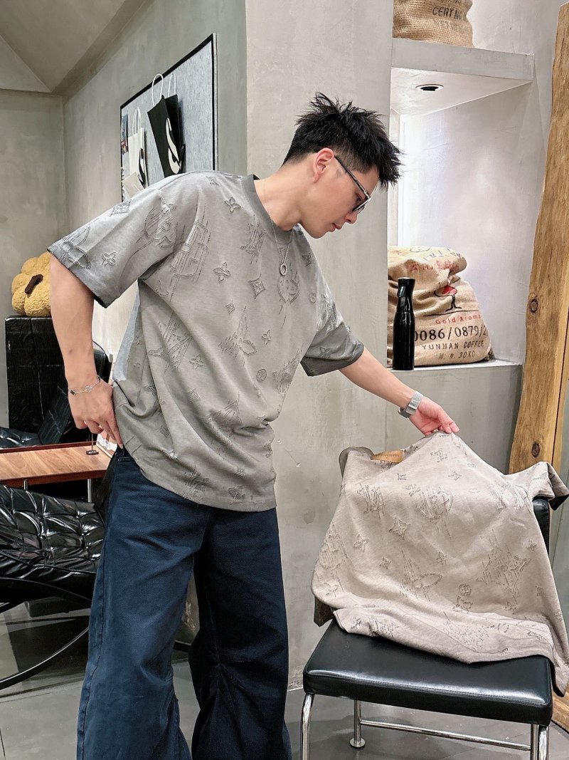 Louis Vuitton Monogram Short Sleeve T-Shirt Grey