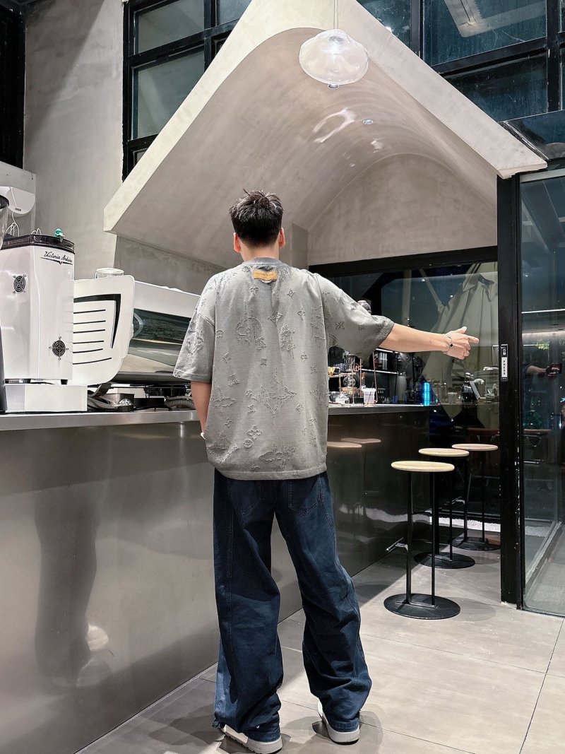 Louis Vuitton Monogram Short Sleeve T-Shirt Grey view