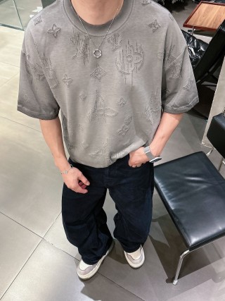 Louis Vuitton Monogram Short Sleeve T-Shirt Grey view 3