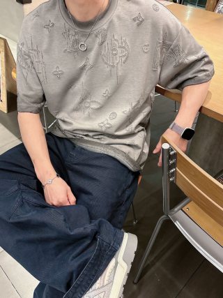Louis Vuitton Monogram Short Sleeve T-Shirt Grey view 6