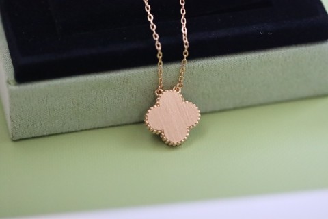 Van Cleef & Arpels Rose Gold Pink Tourmaline Clover Pendant Necklace view 4