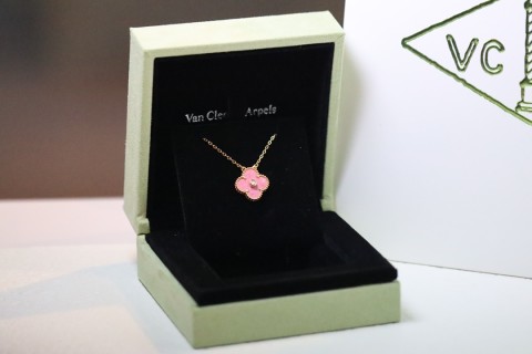 Van Cleef & Arpels Rose Gold Pink Tourmaline Clover Pendant Necklace view 8