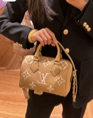 Louis Vuitton Speedy Monogram Embossed Handbag Tan view 5