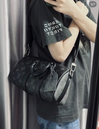 Louis Vuitton Monogram Keepall Bandoulière Grey view 4