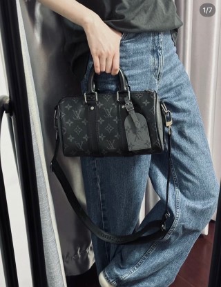 Louis Vuitton Monogram Keepall Bandoulière Grey view 6