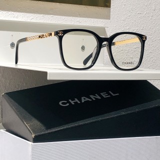 Chanel CH0606 Black Square Sunglasses with Pearl-Effect Temple view 2