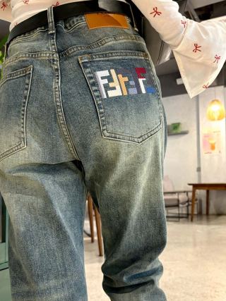 Premium UA Vintage Wash Straight Leg Jeans – Medium Blue view 8