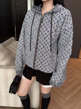 Louis Vuitton Monogram Quilted Puffer Jacket Light Grey view 7