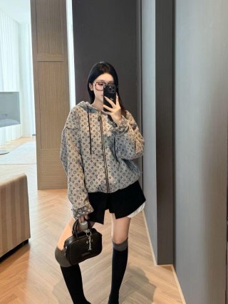 Louis Vuitton Monogram Quilted Puffer Jacket Light Grey view 8