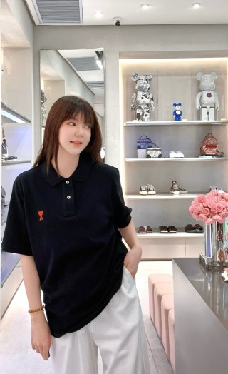 Ami Black Short Sleeve Polo T-Shirt with Red Heart Logo view 9